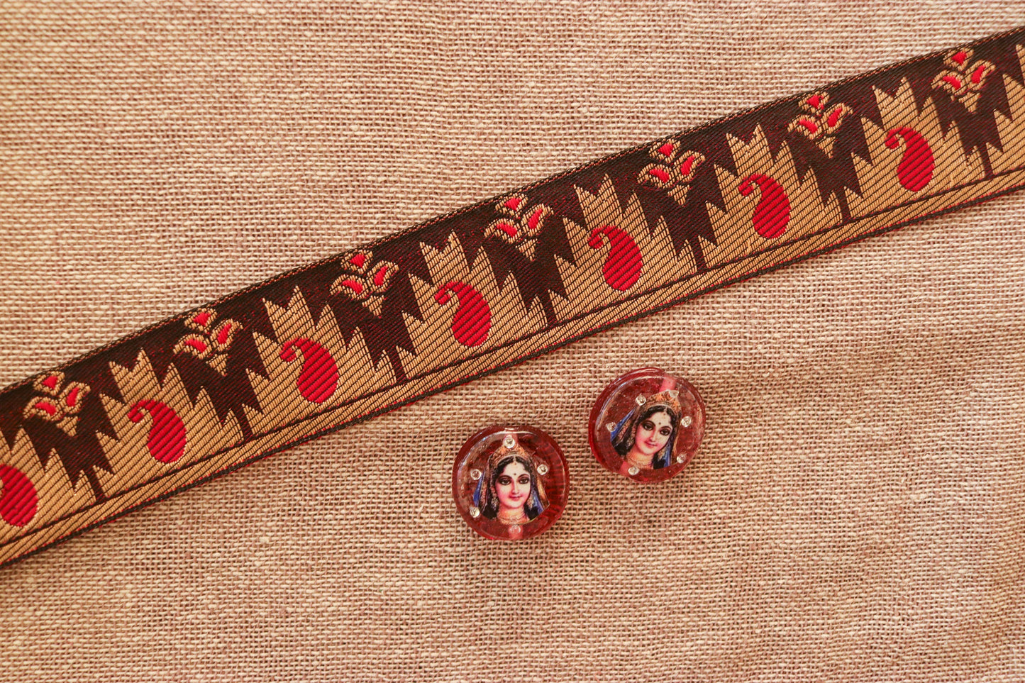 Brown Gold Paisley Brocade Trim,Indian Brocade Border,Red Gold Paisley Lace,Vintage Trim,Banarasi Saree Border,Price/mtr