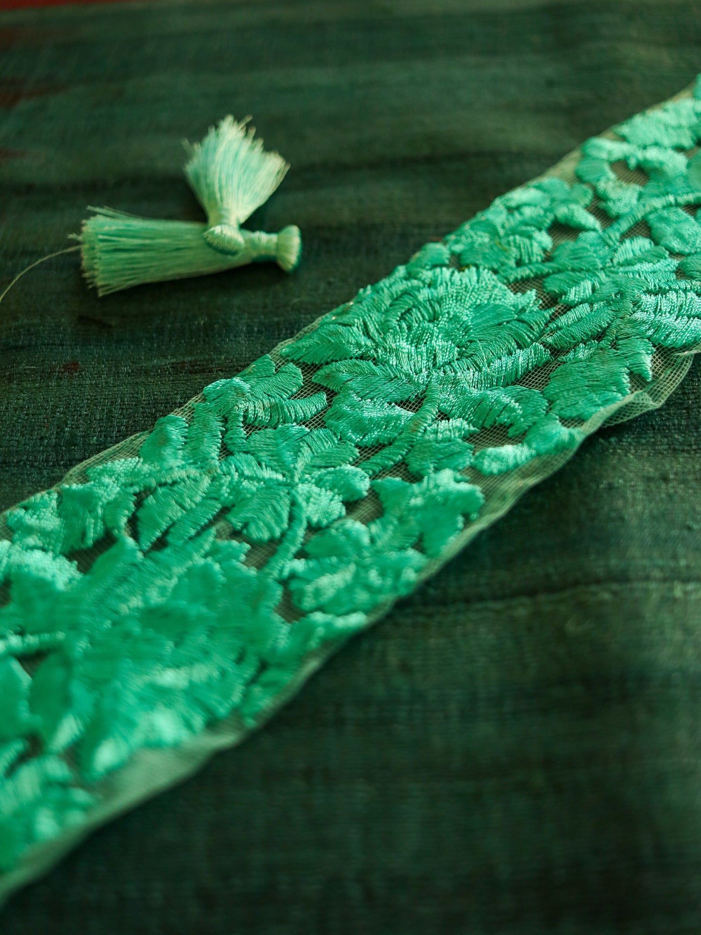 Green Floral Self Embroidered Trim,Indian Fabric Net Embroidered Border,Green Floral Lace,Green Net Saree Border,Price/mtr