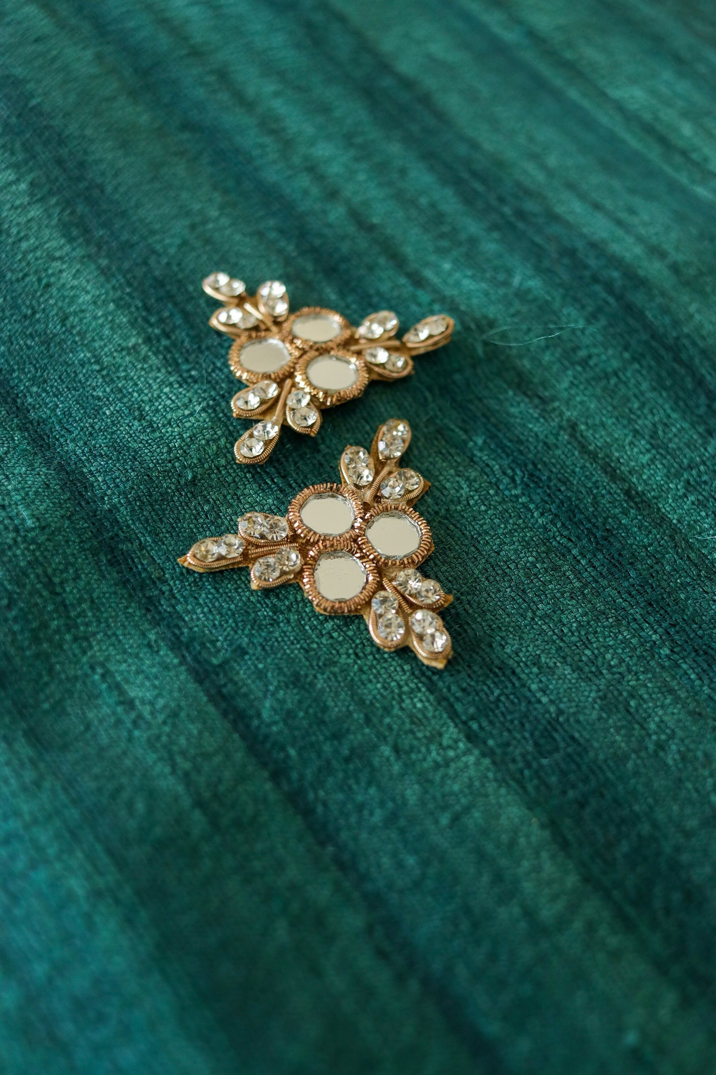 Golden mirror butti embroidered patch,Handmade triangle embroidered applique,Gold zari floral patch,DIY Patch, 2 pieces