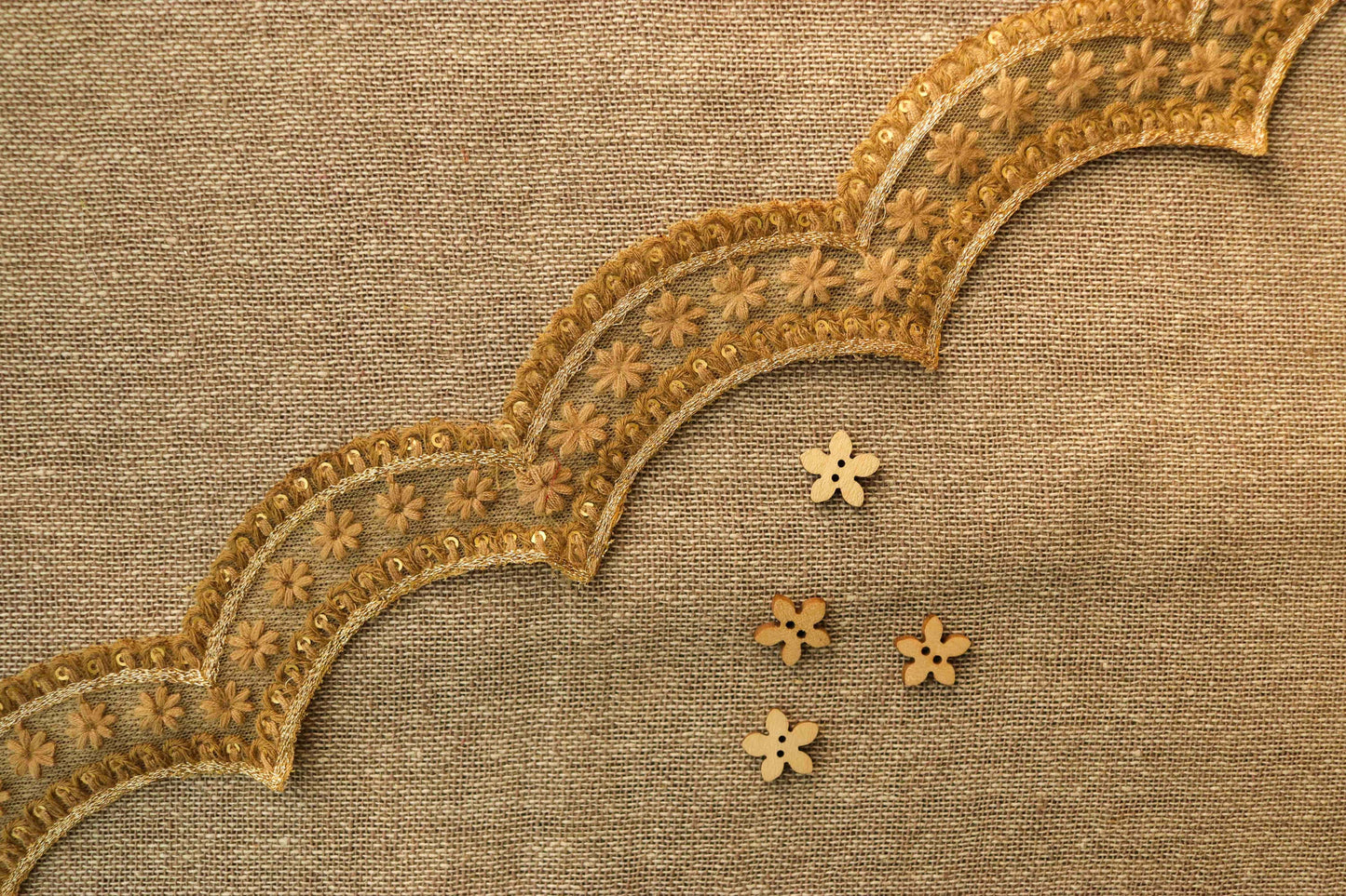 Beige Floral Scallop Embroidered Trim, Beige Net Border, Cutwork Floral Net Lace, Indian Fabric Trim, Beige Saree Border, Price/mtr