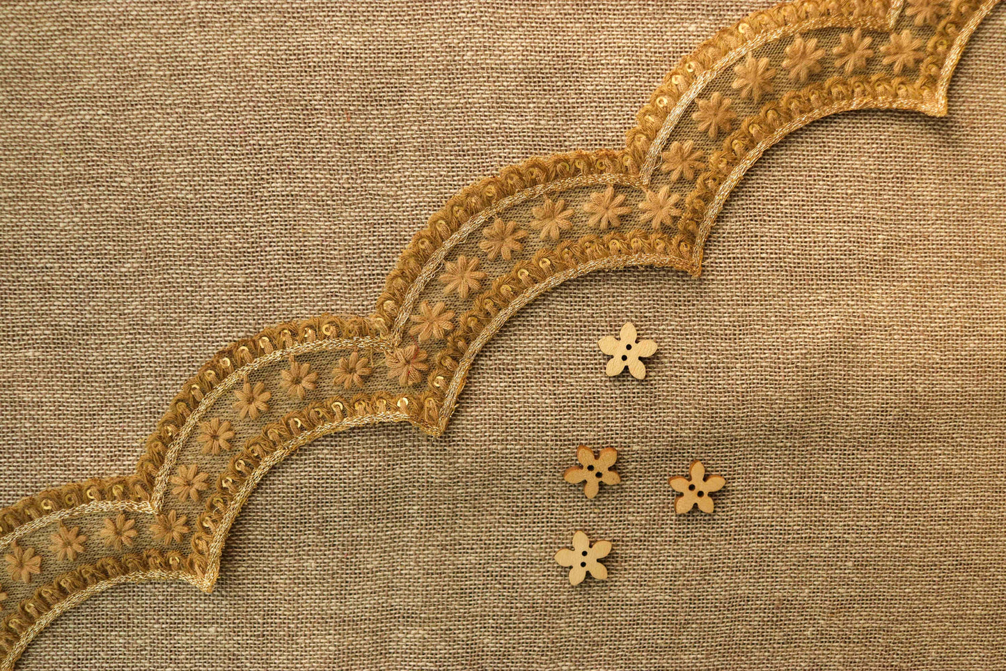 Beige Floral Scallop Embroidered Trim, Beige Net Border, Cutwork Floral Net Lace, Indian Fabric Trim, Beige Saree Border, Price/mtr