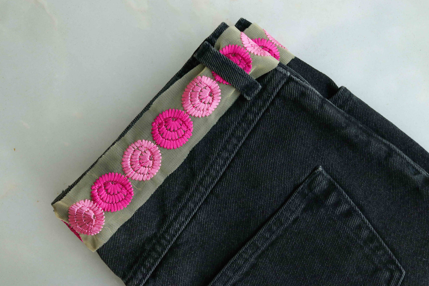 Pink Floral Embroidered Phulkari Trim,Indian Fabric Border,Floral Pink Net Lace,Boho Pink Floral Saree Border,Price/mtr