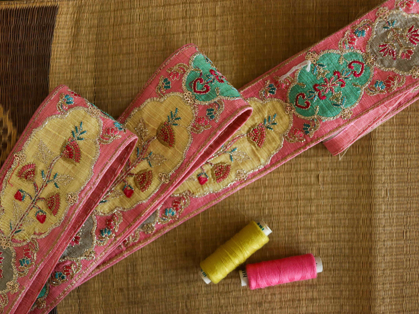 Pink Pastel Floral Embroidered Trim, Pink Patchwork Floral Lace, Indian Fabric Trim, Light Pink Pastel Digital Floral Saree Border, 90 cm