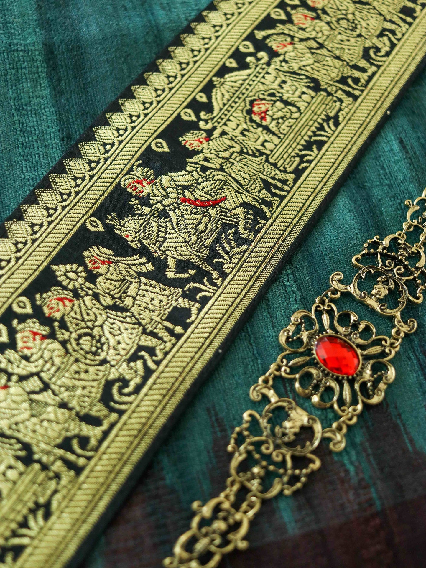 Black Gold Wedding Procession Trim,Handmade Black Banarasi Border,Indian Brocade Lace,Designer Bridal Saree Border,Price/mtr