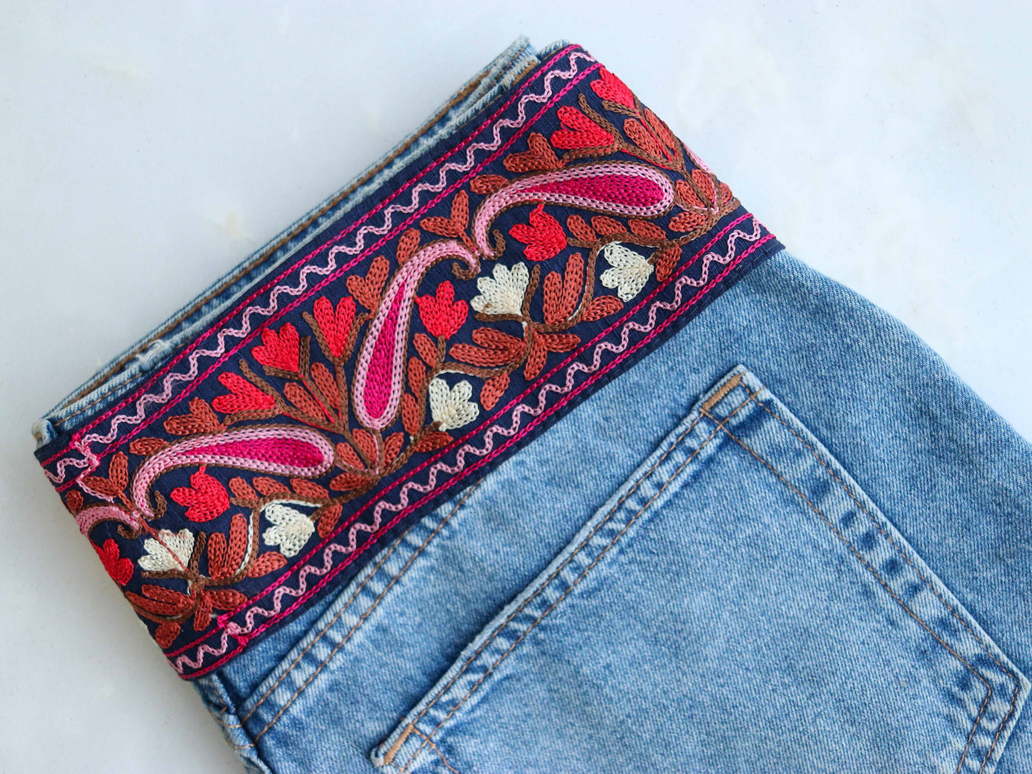 Black Pink Paisley Embroidered Trim,Indian Kashmiri Border,Black Red Paisley Floral Lace,Black Pink Saree Border,Price/mtr