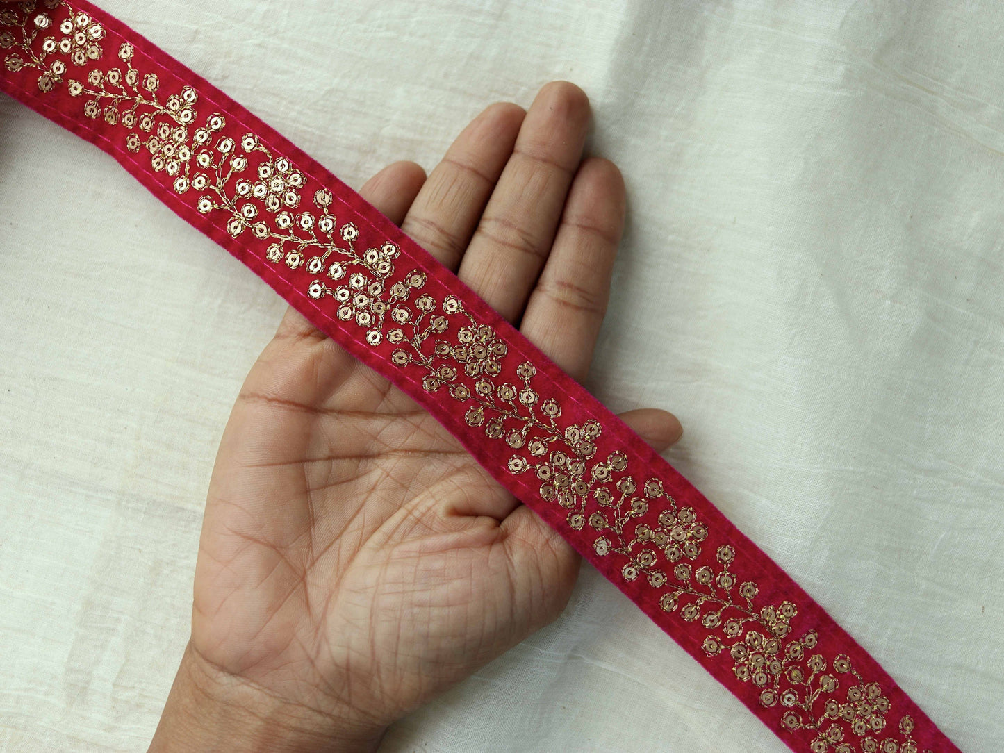 Pink Gold Floral Velvet Trim,Indian Floral Embroidered Border,Pink Gold Floral Lace,Velvet Saree Border,Price/mtr