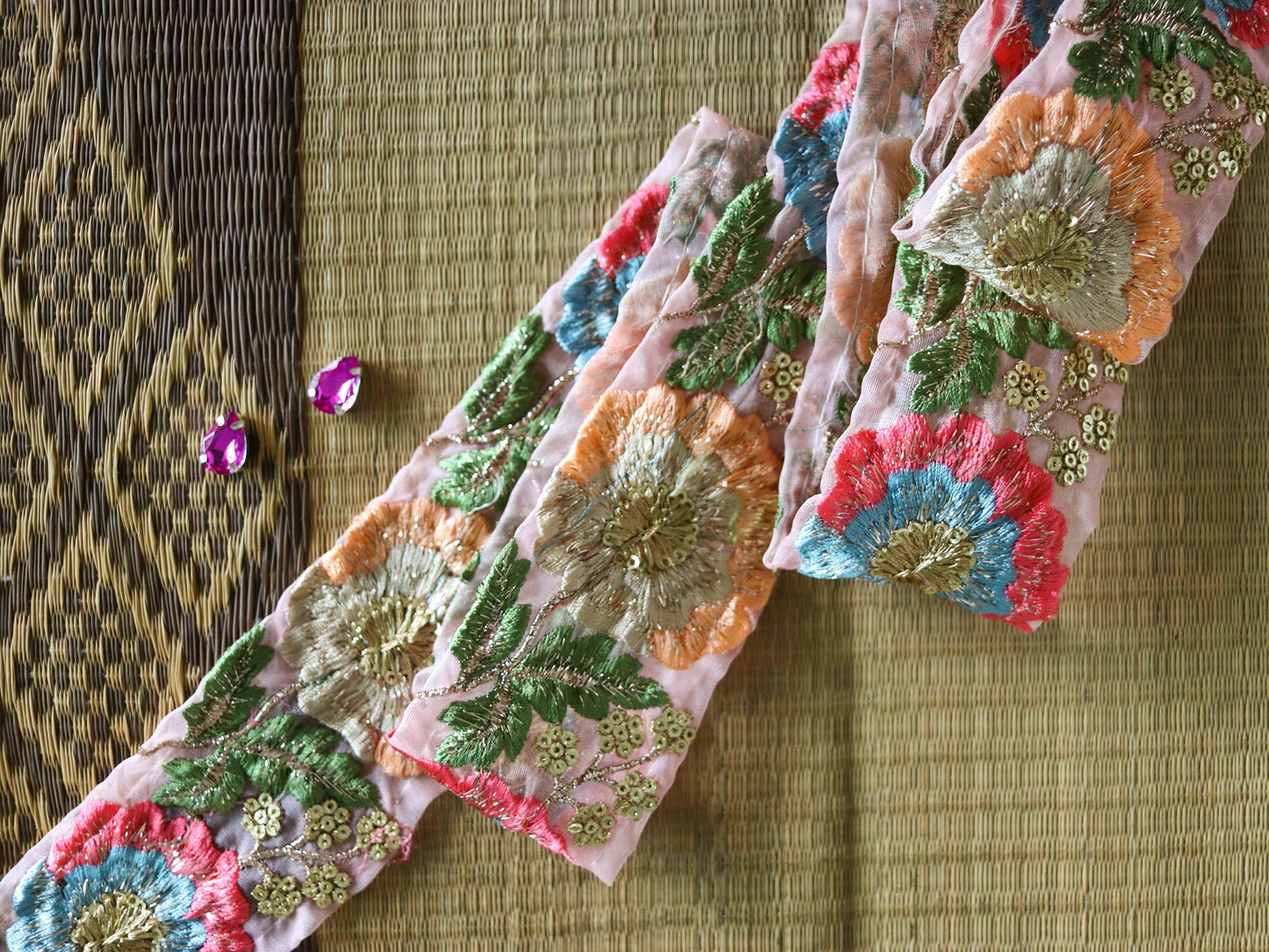 Peach Fuzz Floral Embroidered Trim,Pink Tissue Floral Lace,Indian Fabric Trim,Pink Orange Floral Organza Saree Border,Price/mtr, インド刺繍リボン