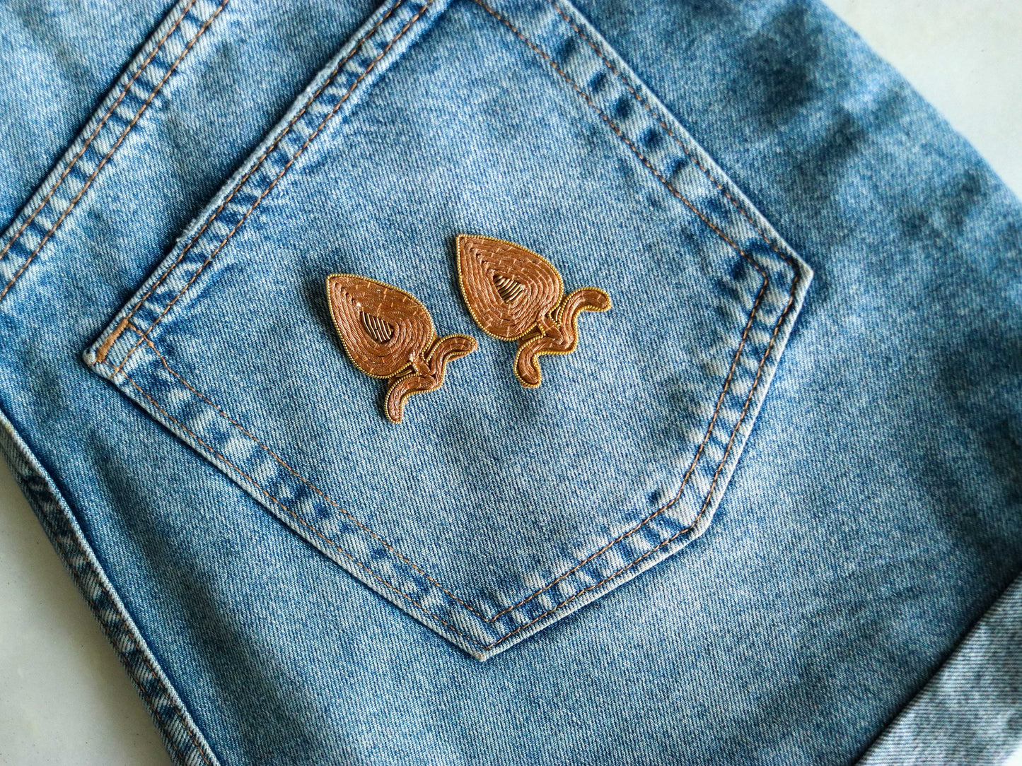 Old Gold Vintage Leaf patch,Handmade embroidered Teardrop Copper applique, Pitta Zari Gold patch,Bridal Vintage DIY Patch