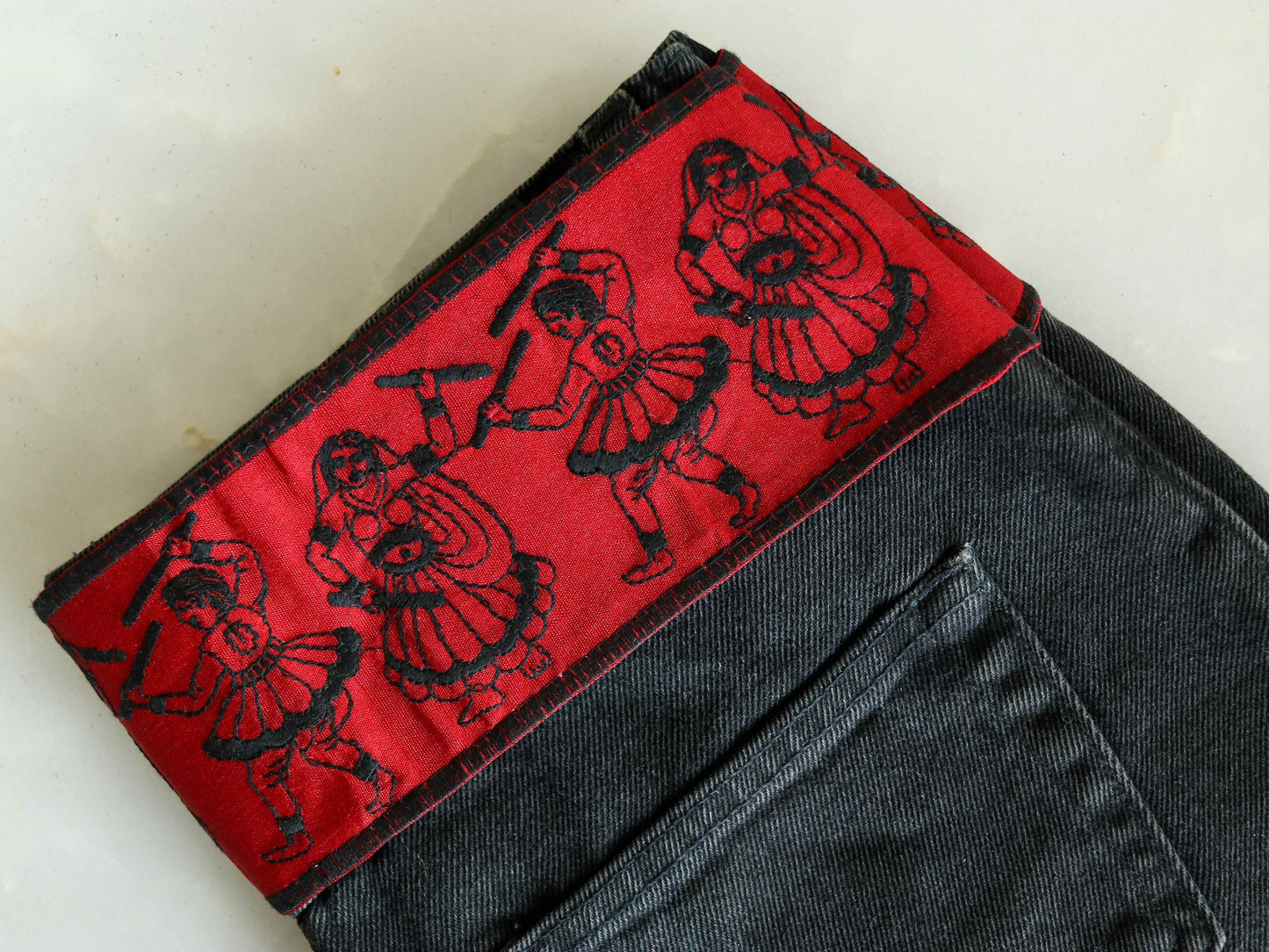 Red Black Dandiya Embroidered Trim, Kutchi Indian Border,Human Couple Dancing Festive Lace,Tribal Boho Hippie Black Saree Border,Price/mtr