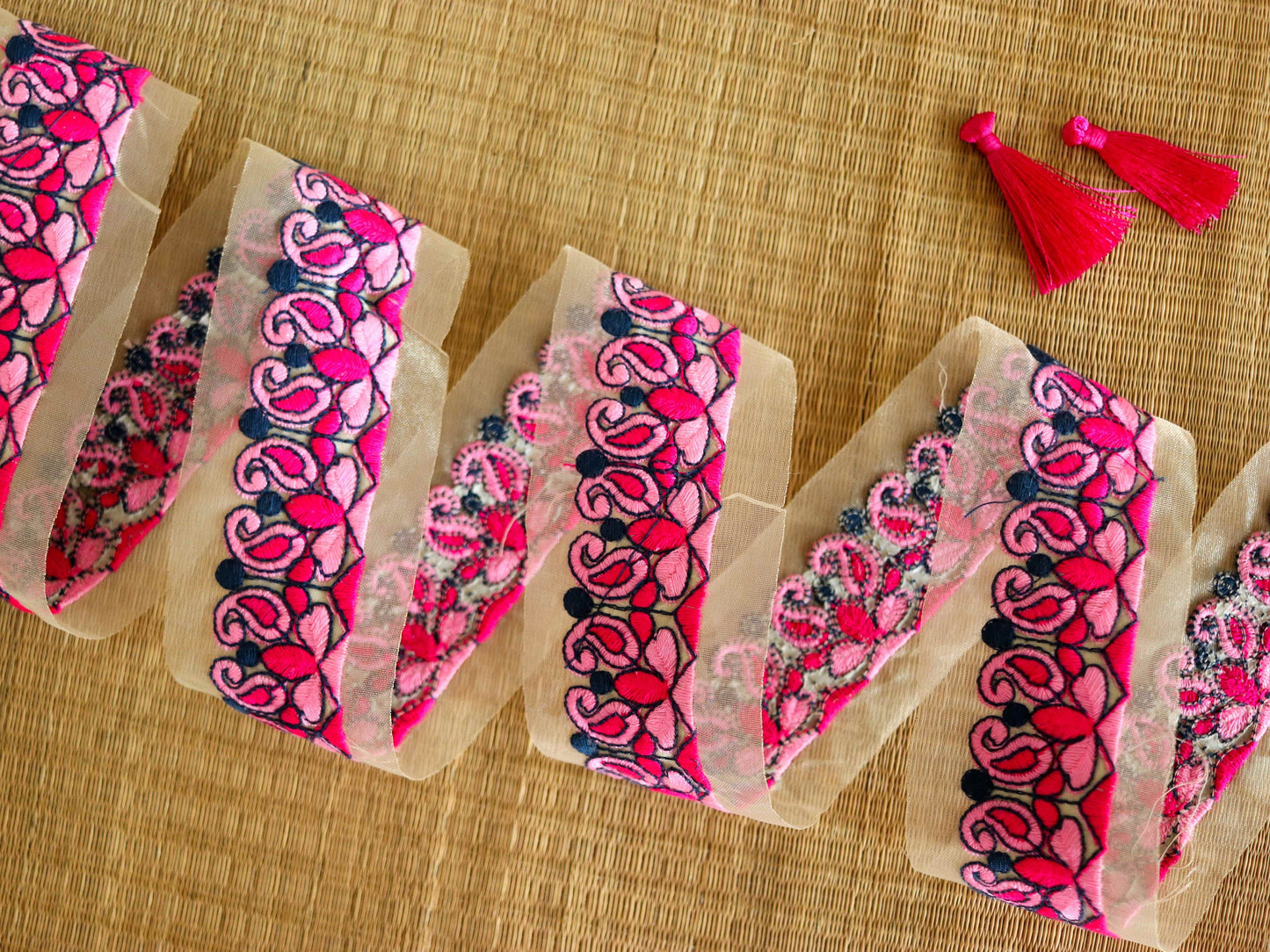 Pink Paisley Net Embroidered Trim,Indian Fabric Net Paisley Border,Pink Net Lace,Paisley Saree Border,Price/mtr