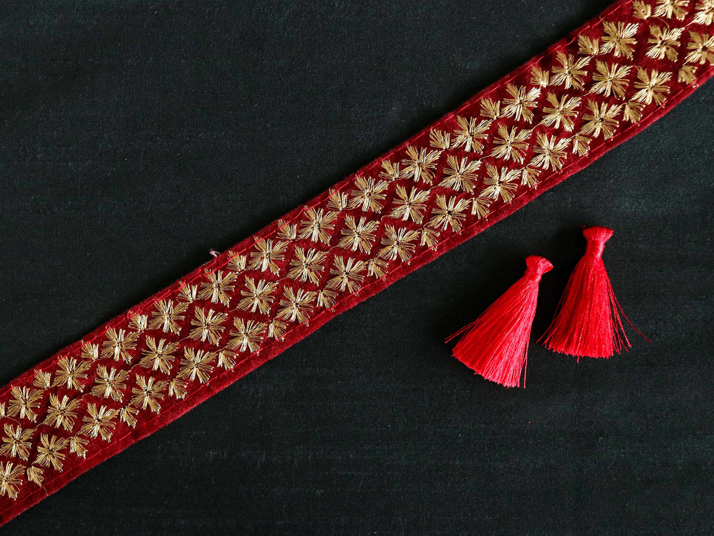 Maroon Gold Velvet Floral Trim,Indian Embroidered Border,Red Gold Zari Lace,Maroon Velvet Saree Border,Maroon Floral Border,Price/mtr
