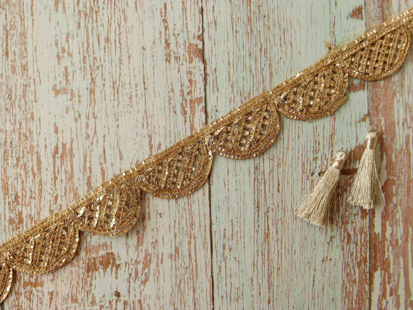 Gold Foil Scallop Cutwork Trim,Handmade Rose Gold Border,Boho Lattice Lace,Royal Indian Designer Fringe Trim, Gota Saree Border,Price/mtr