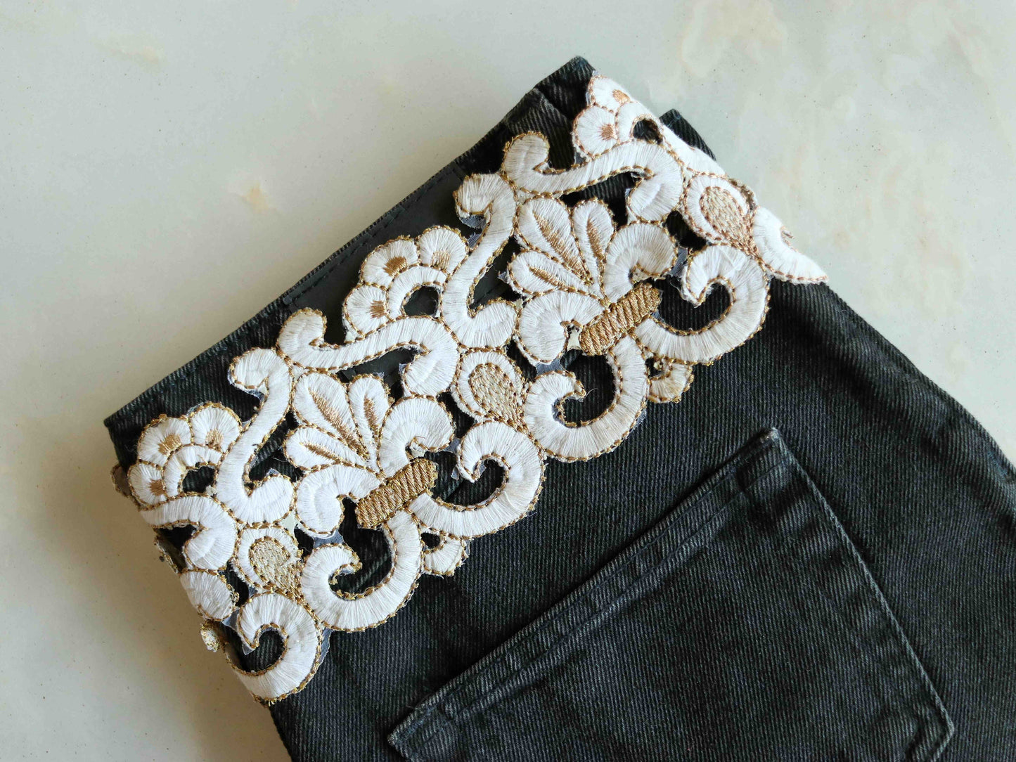 White Gold Floral Cutwork Trim,Indian Fabric Border,White Gold Floral Embroidered Lace,White Gold Saree Border,Price/mtr