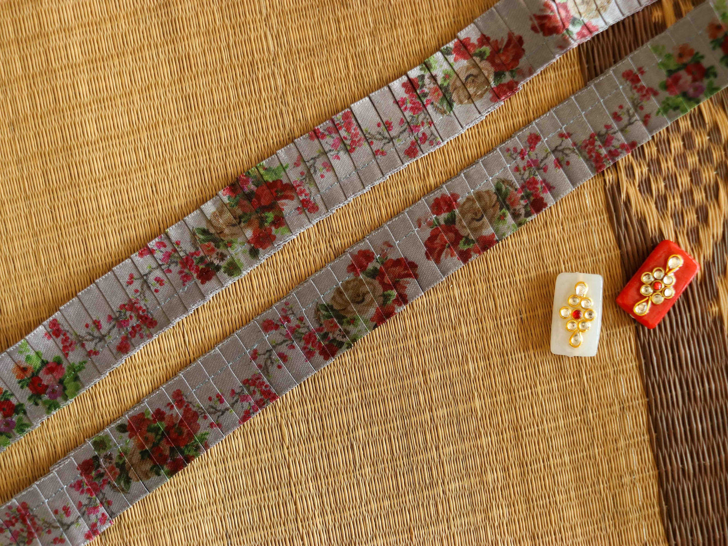 Grey Floral Print Pleated Trim, Grey Red Pink Printed Border, Boho Floral Digital Print Lace, Floral Saree Border, Price/mtr