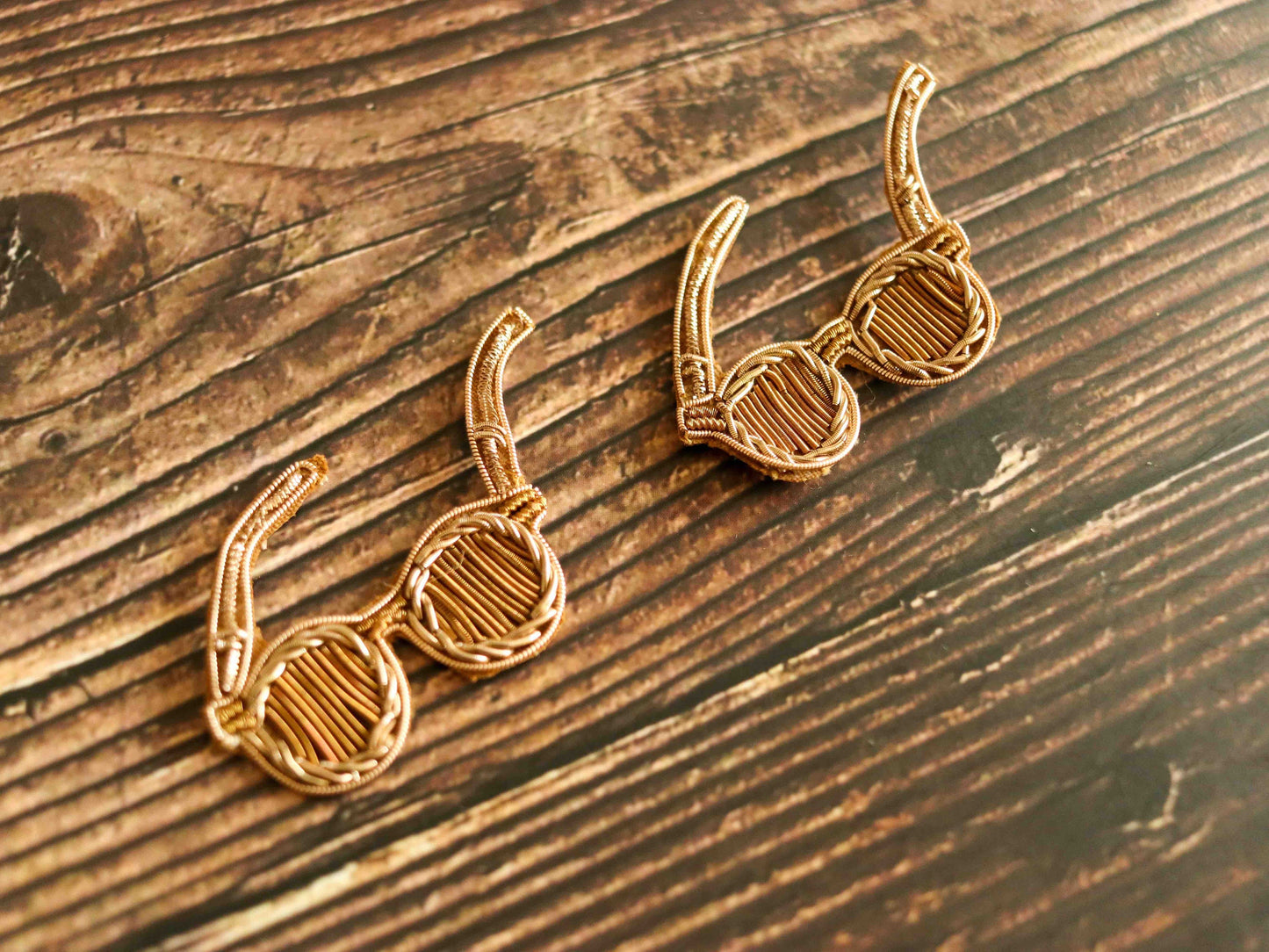 Golden Spectacles Quirky Embroidered Patch,Handmade Eyeglasses embroidered patch,Gandhi Beatles specs patch,DIY Patch 2 pieces