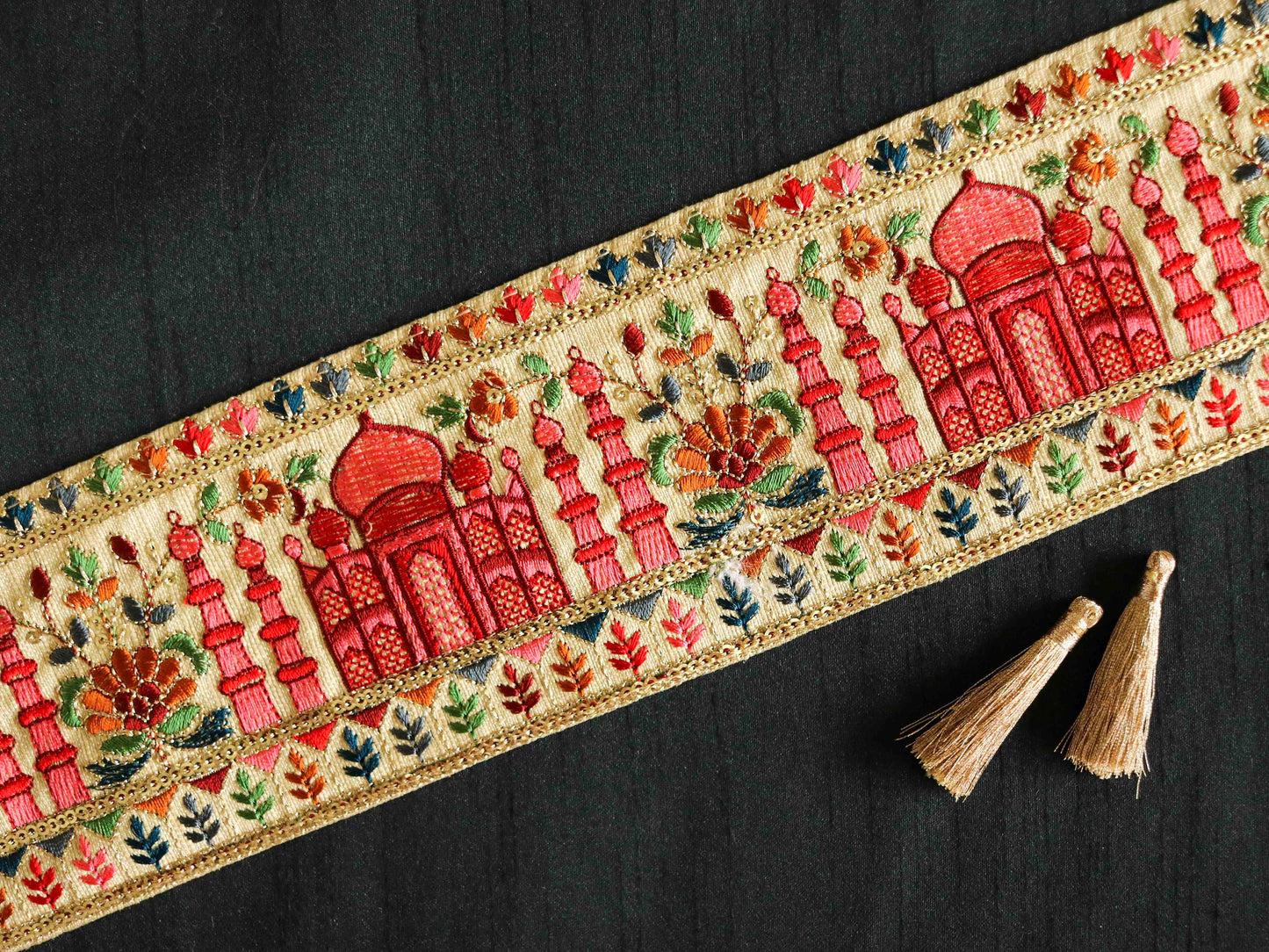 White Red Palace Embroidered Trim,Taj Mahal Indian Palace Border,Oriental Floral Lace,Boho Royal Palace Indian Designer Trim,Price/mtr