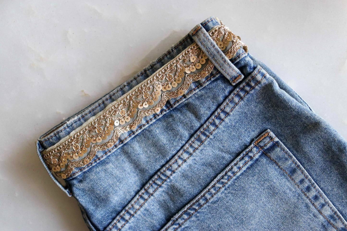 Gold Sequin Scallop Embroidered Trim,Beige Net Sequin Border,Cutwork Gold Scallop Lace,Indian Fabric Scallop Saree Border,Price/mtr