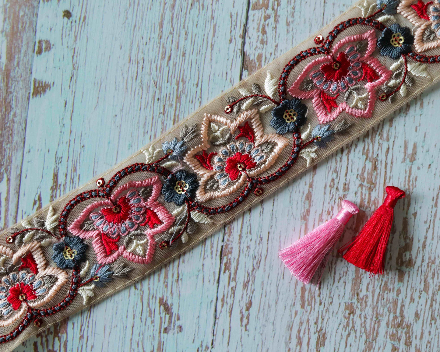 Pink Net Floral Embroidered Trim, Sequin Net Floral Border, Pink White Net Lace, Indian Fabric Trim, Floral Saree Border, Price/mt, インド刺繍リボン