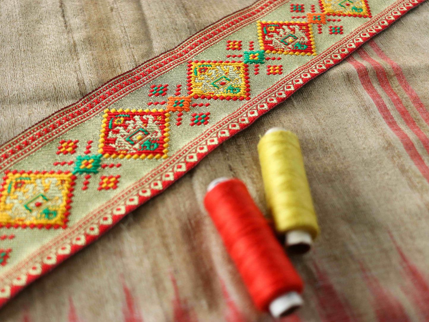 Red Gold Elephant Jacquard Trim,Brocade Patola Border,Indian Brocade Lace,Red Gold Animal Floral Trim,Red Saree Border,Price/mtr