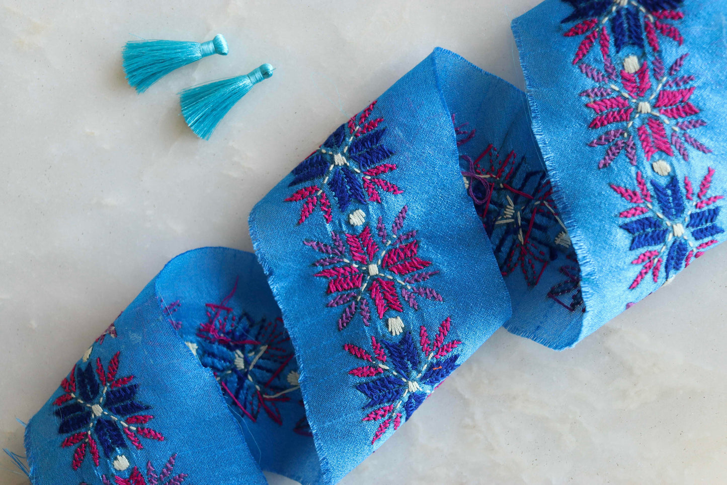 Blue Pink Embroidered Phulkari Trim,Floral Indian Border,Geometric Blue Lace,Boho Hippie Phulkari Saree Border,Snowflake Design,Price/mtr