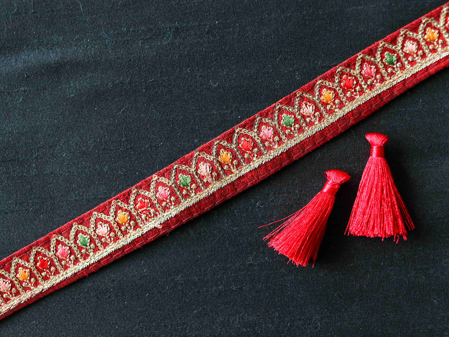 Red Colourful Floral Embroidered Trim,Indian Fabric Embroidered Border,Narrow Red Pink Floral Lace,Floral Saree Border,Price/mtr