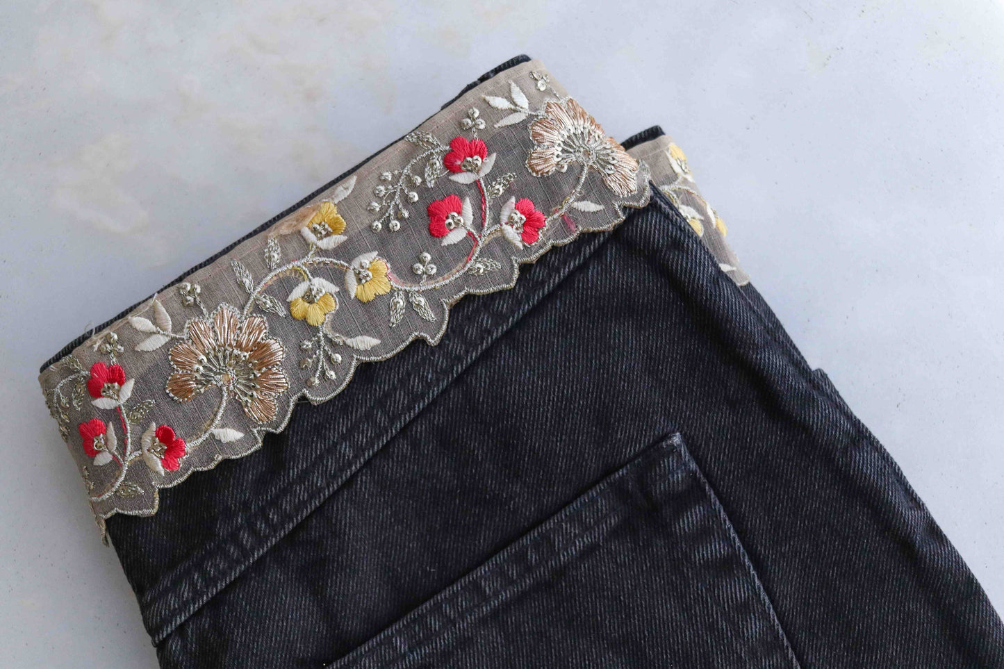 Floral Tissue Scallop Embroidered Trim,Beige Gold Tissue Border,Cutwork Floral Lace,Indian Fabric Trim,Gold Beige Saree Border,Price/mtr