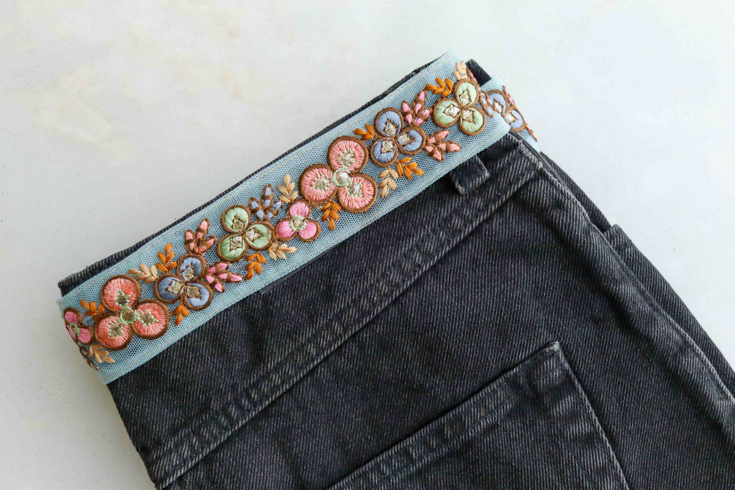 Blue Pastel Floral Embroidered Trim,Net Floral Border,Blue Peach Floral Net Lace,Indian Fabric Trim,Saree Border,インド刺繍リボン, Price/mtr