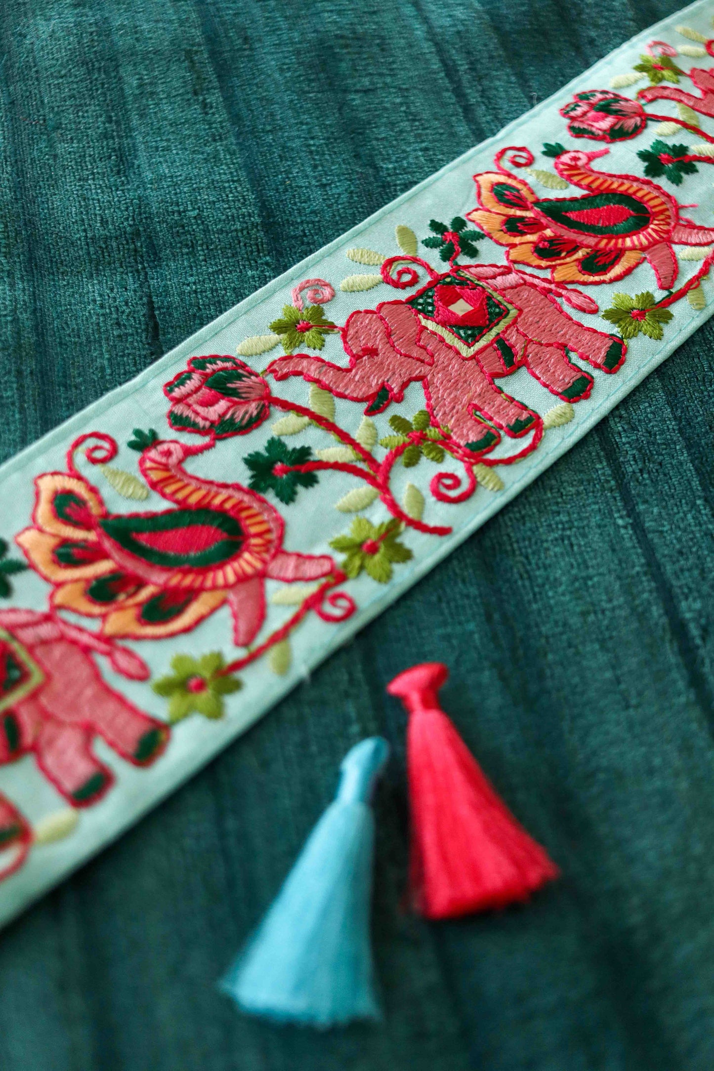 Green Pink Elephant Peacock Trim, Embroidered Elephant Border, Royal Indian Designer Lace, Animal Bird Saree Border, インド刺繍リボン, Price/mtr