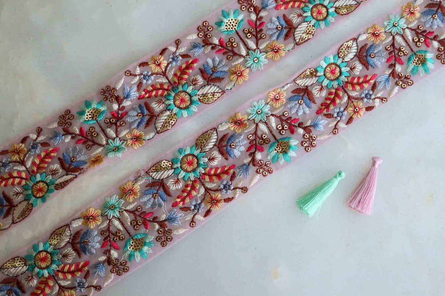 Pink Green Floral Net Trim,Embroidered Indian Fabric Border,Parsi Embroidery Lace,Pink Saree Border, インド刺繍リボン, Price/mtr,