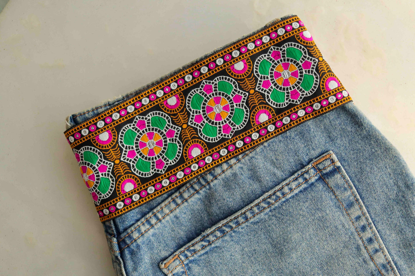 Black Multicolour Kutchi Trim, Indian Fabric Woven Border, Black Pink Green Lace, Tribal Boho Hippie Saree Border, Price/mtr