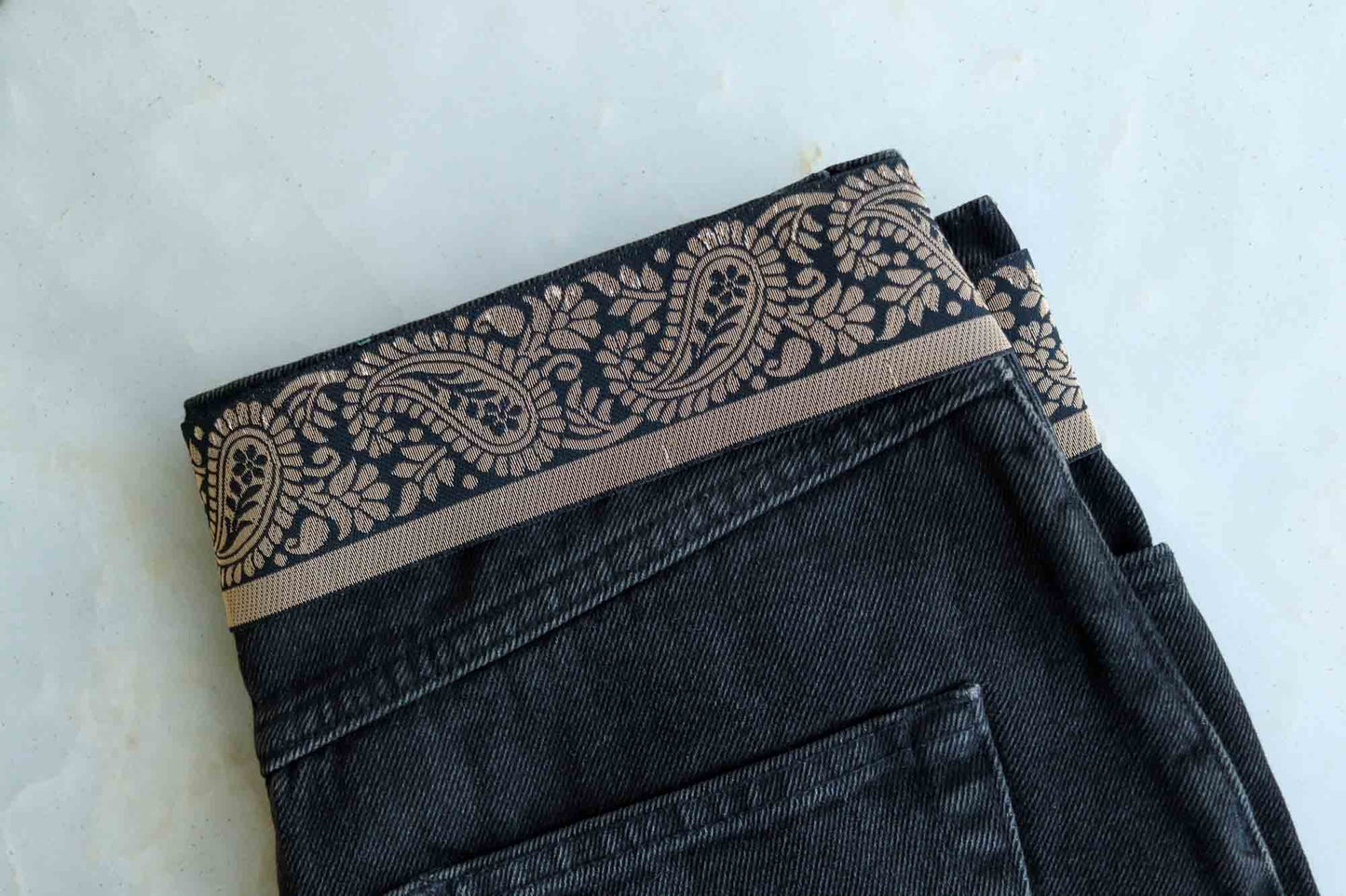 Black Gold Floral Brocade Trim, Jacquard Paisley Border, Indian Brocade Lace, Black Gold Vintage Trim, Black Saree Border, Price/mtr