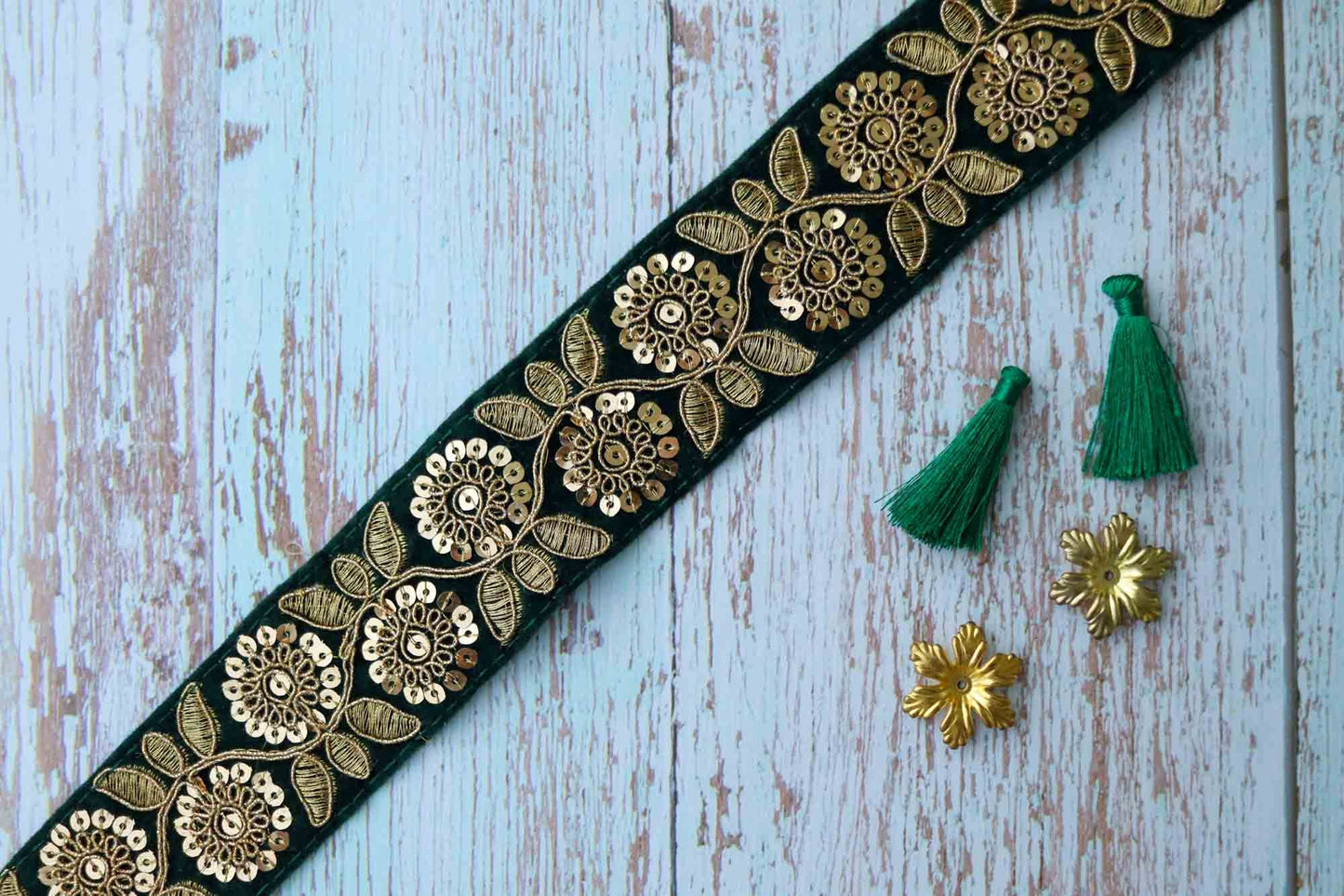 Green Gold Floral Velvet Trim,Indian Floral Embroidered Border,Green Gold Floral Lace,Designer Luxury Velvet Saree Border,Price/mtr