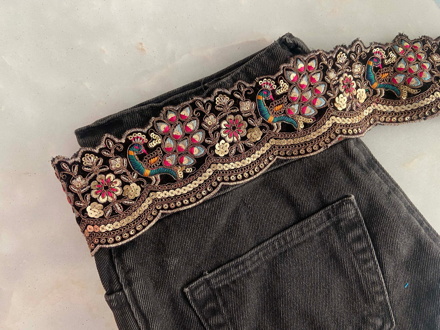 Black Scallop Peacock Embroidered Trim,Cutwork Floral Border,Velvet Bird Lace,Scallop Saree Border,Indian Fabric Trim,Price/mtr,インド刺繍リボン