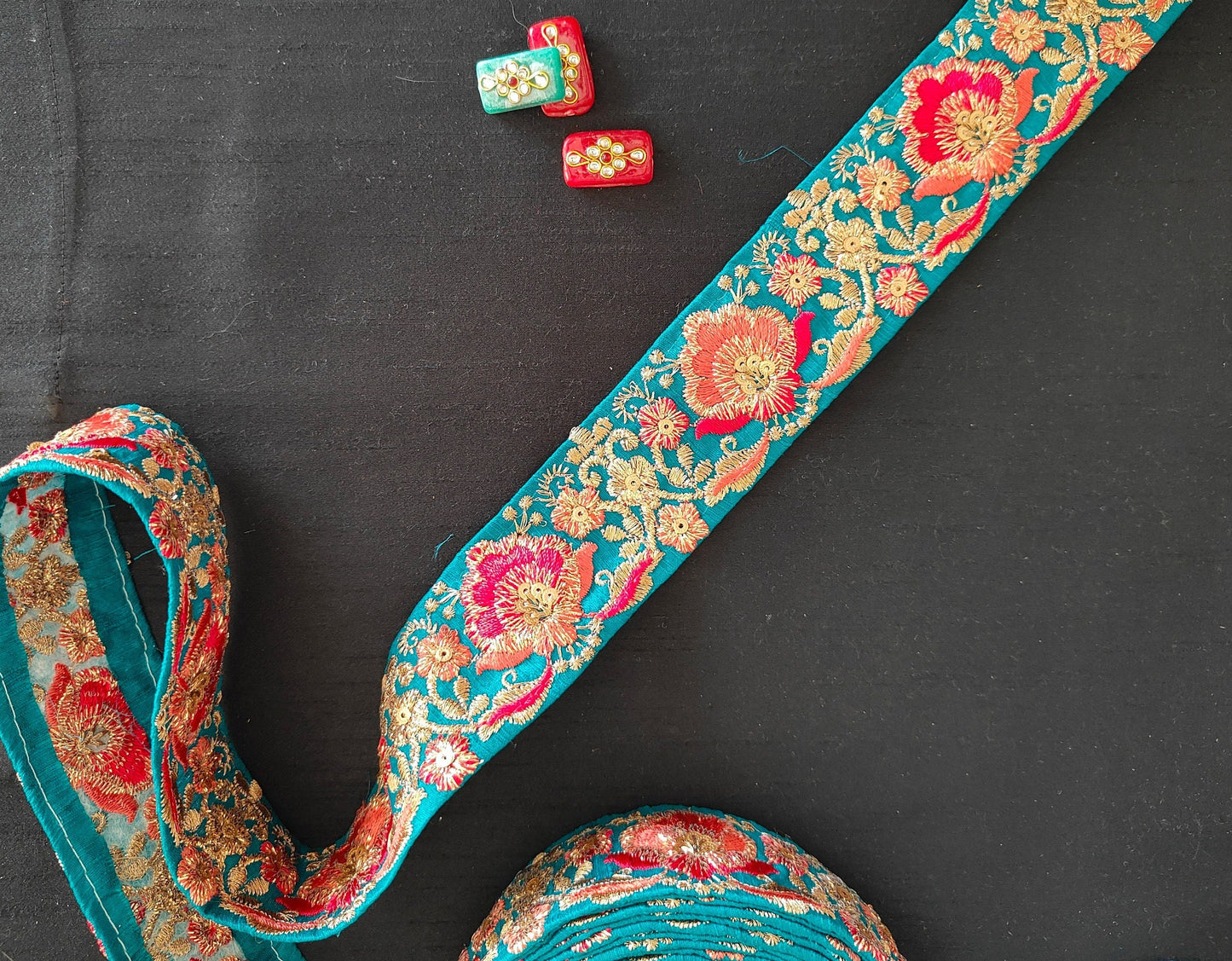 Green Red Floral Embroidered Trim,Indian Fabric Embroidered Border,Teal Green Peach Floral Lace,Floral Saree Border,インド刺繍リボン, Price/mtr