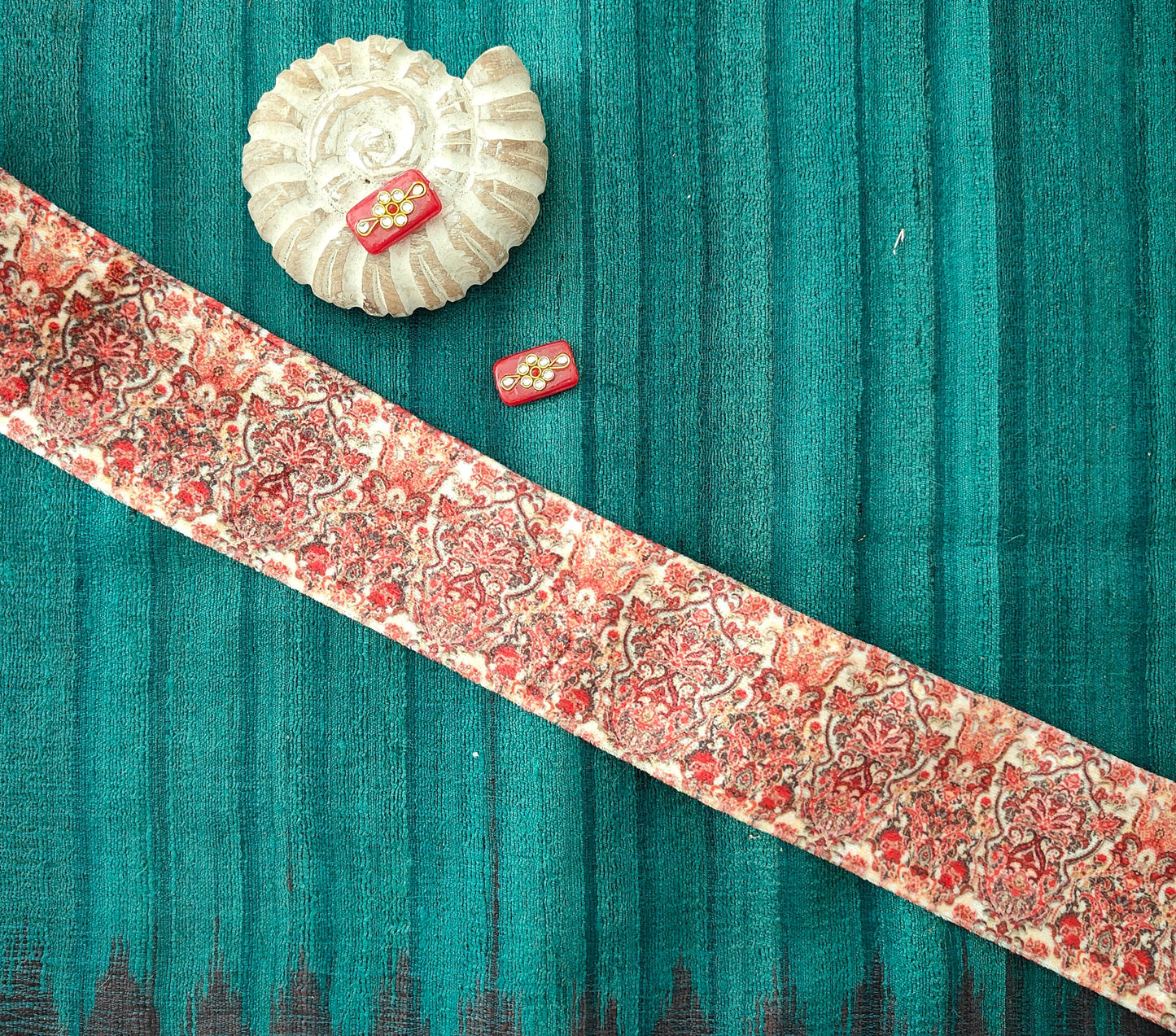 White Red Digital Velvet Trim,White Printed Suede Velvet Royal Floral Border,Quirky Boho Digital Print Lace,Digital Saree Border,Price/mtr