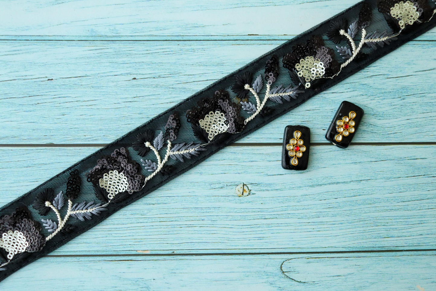 Black Sequin Floral Embroidered Trim, Black Floral Net Border, Floral Sequin Lace, Indian Trim, Black Saree Border, インド刺繍リボン, Price/mtr