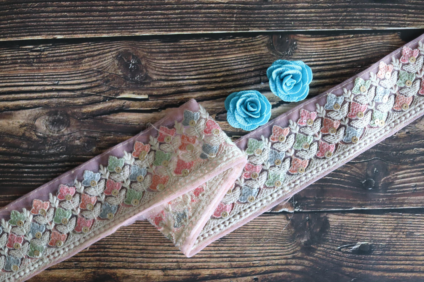 Pink White Floral Embroidered Trim, Indian Fabric Net Sequins Border, Pastel Pink Lace, Lucknowi Saree Border, インド刺繍リボン, Price/mtr