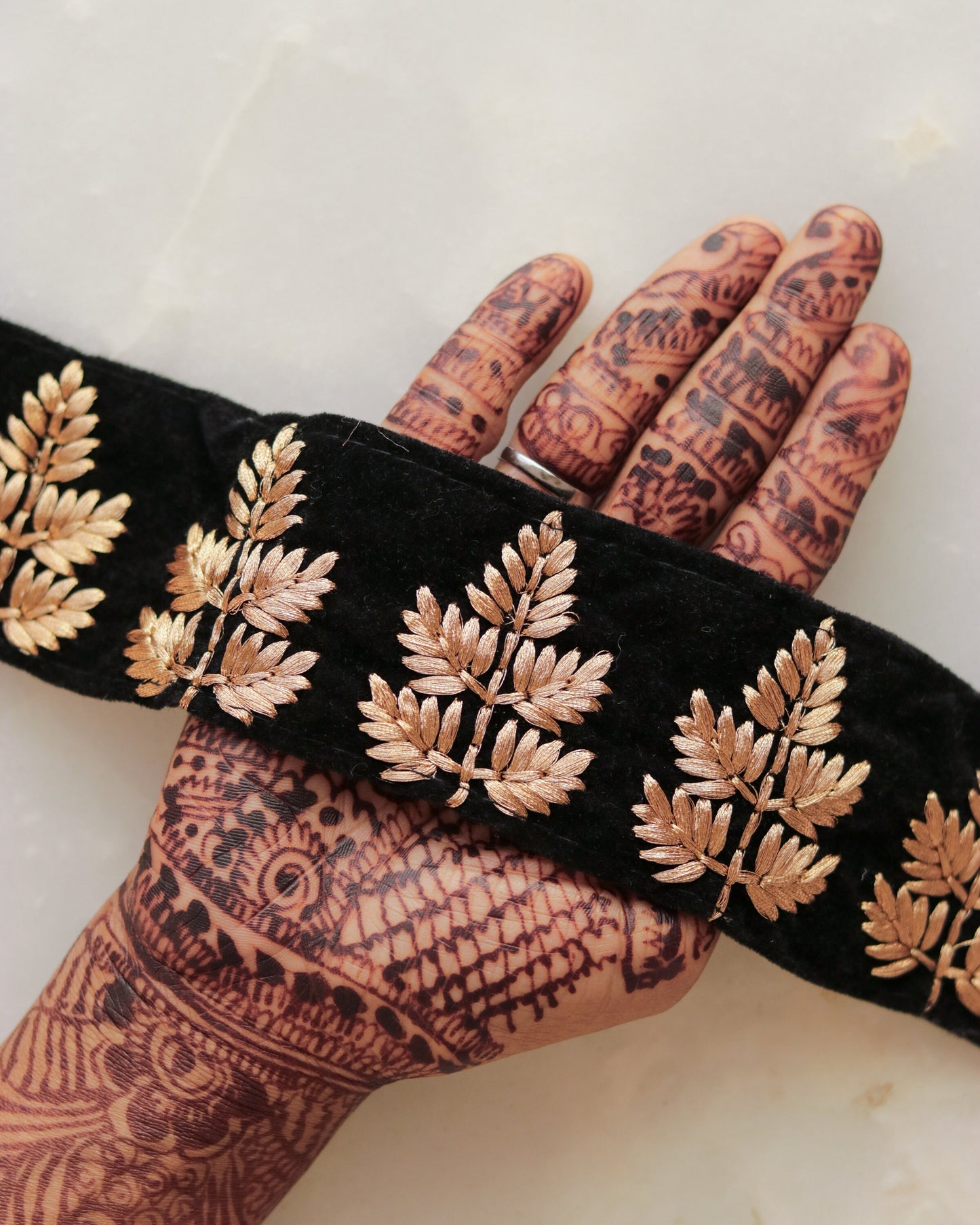 Black Gold Christmas Tree Trim, Black Velvet Embroidered Border, Black Gold Lace, Black Bridal Trim, Christmas Supply, Saree Border, 75 cm