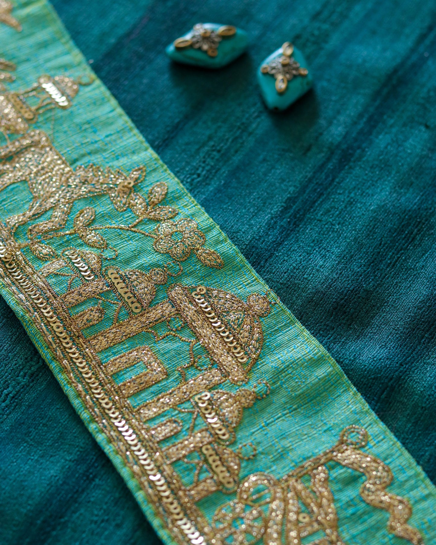 Mint Green Chariot Palace Trim,Green Gold Embroidered Palace Border,Horse Embroidery Lace,Mint Boho Trim,Royal Indian Designer Trim,Price/mt
