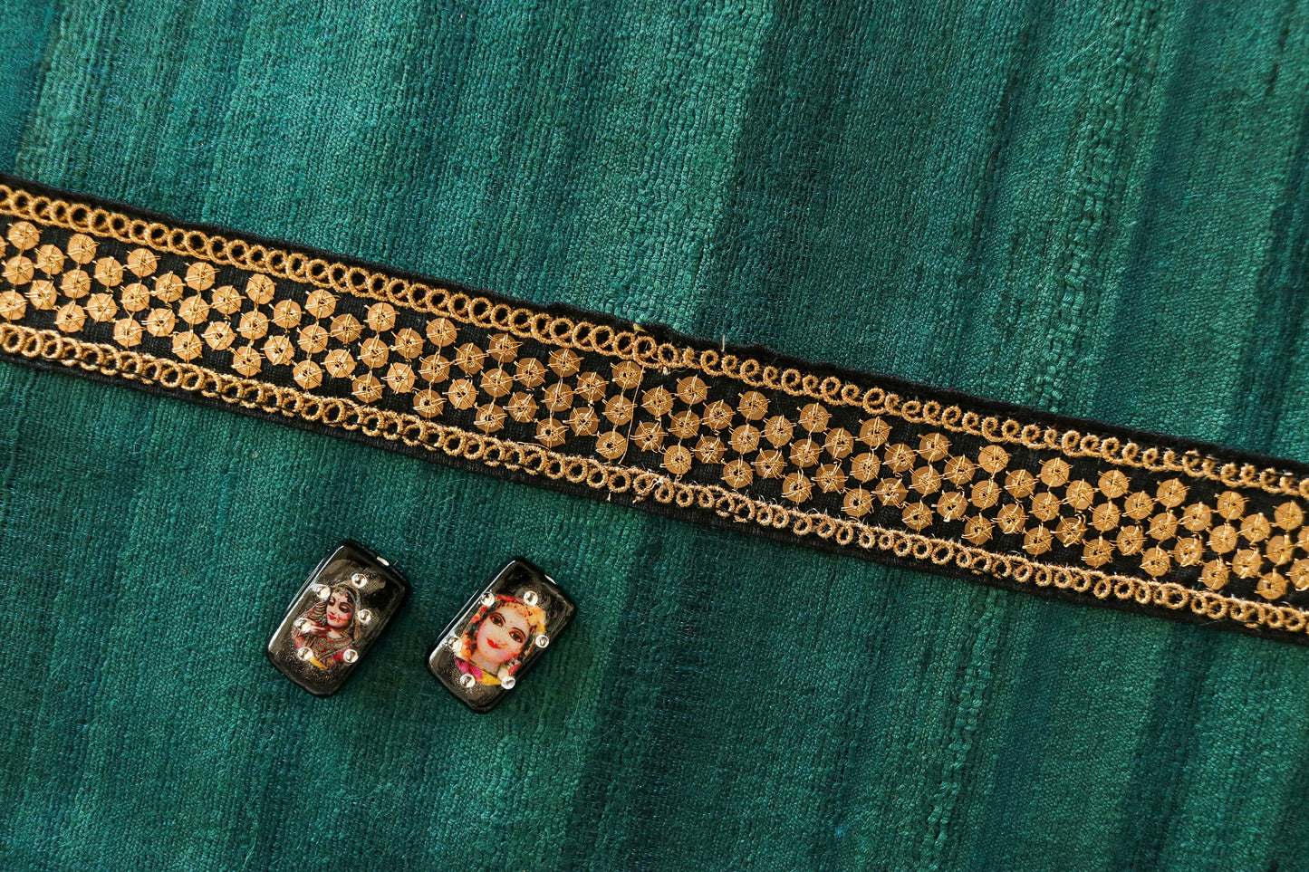 Black Gold Sequin Embroidered Trim,Black Gold Sequin Border,Indian Trim,Black Floral Lace,Black Saree Border,Indian Fabric Trim,Price/mtr