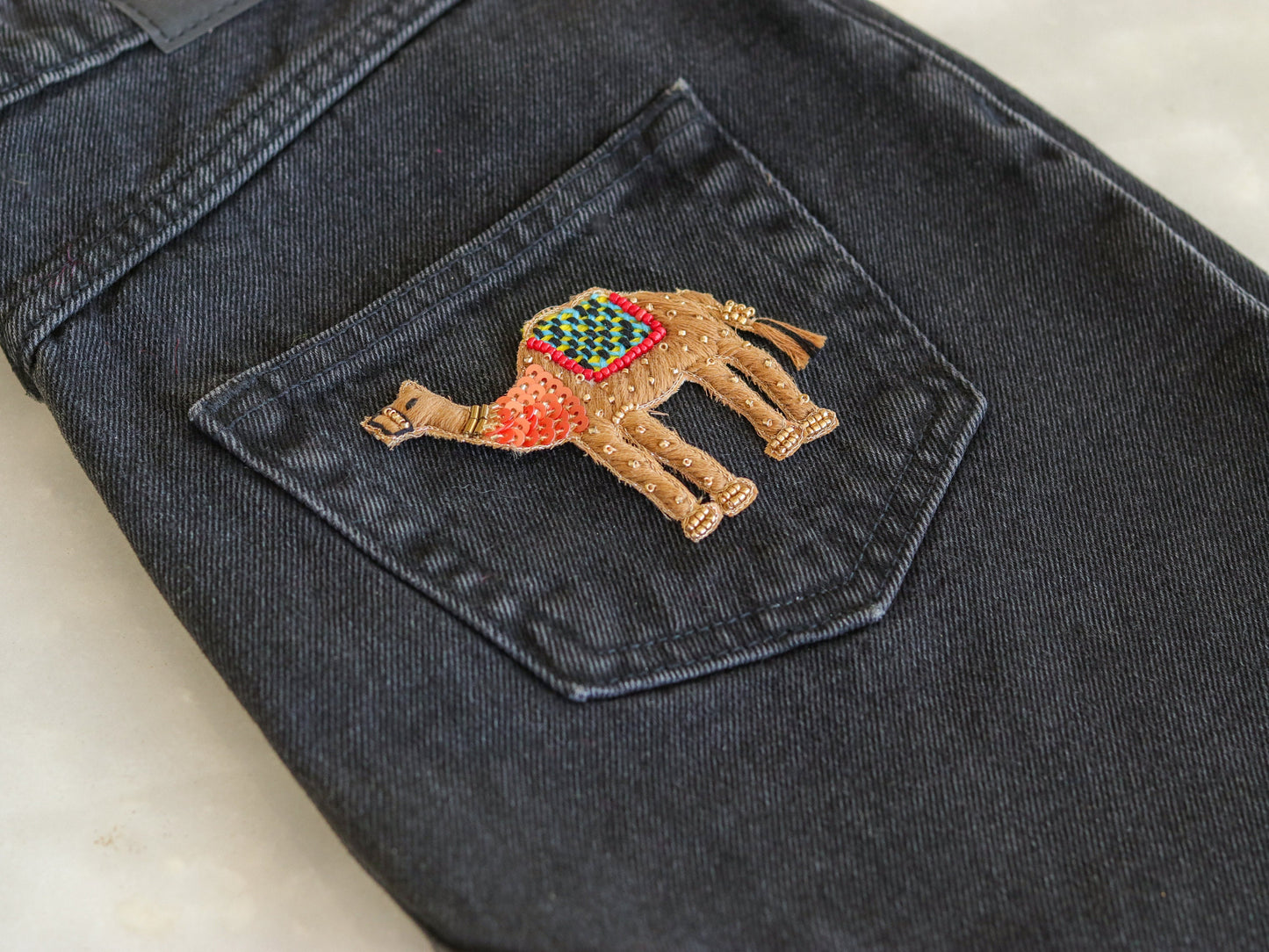 Brown Red Camel Embroidered Patch,Handmade embroidered applique,Animal patch,Sew on applique,Denim DIY Patch,Christmas supplies