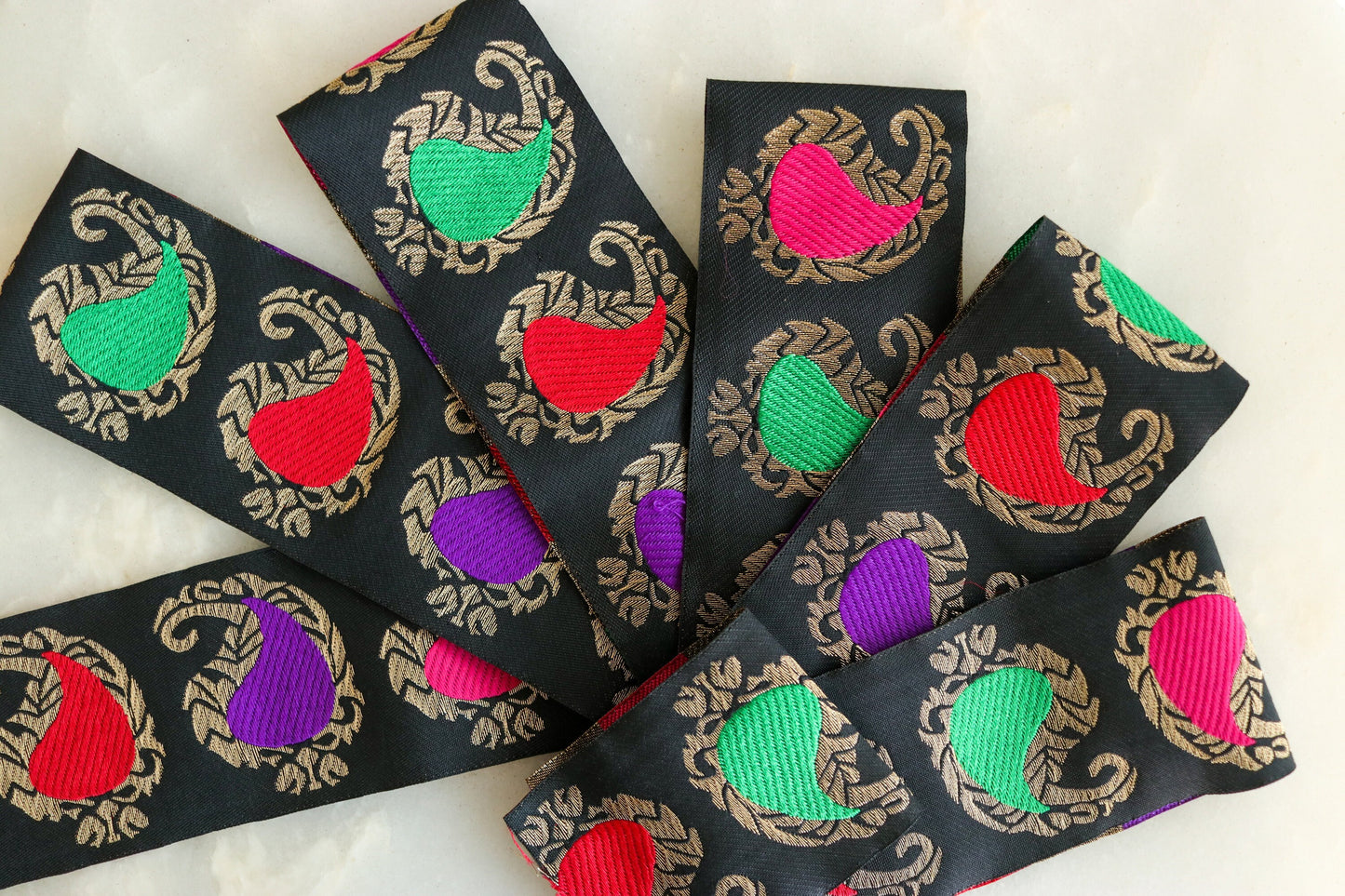 Black Gold Paisley Brocade Trim,Indian Brocade Border,Red Green Paisley Lace,Vintage Trim,Banarasi Saree Border,Price/mtr