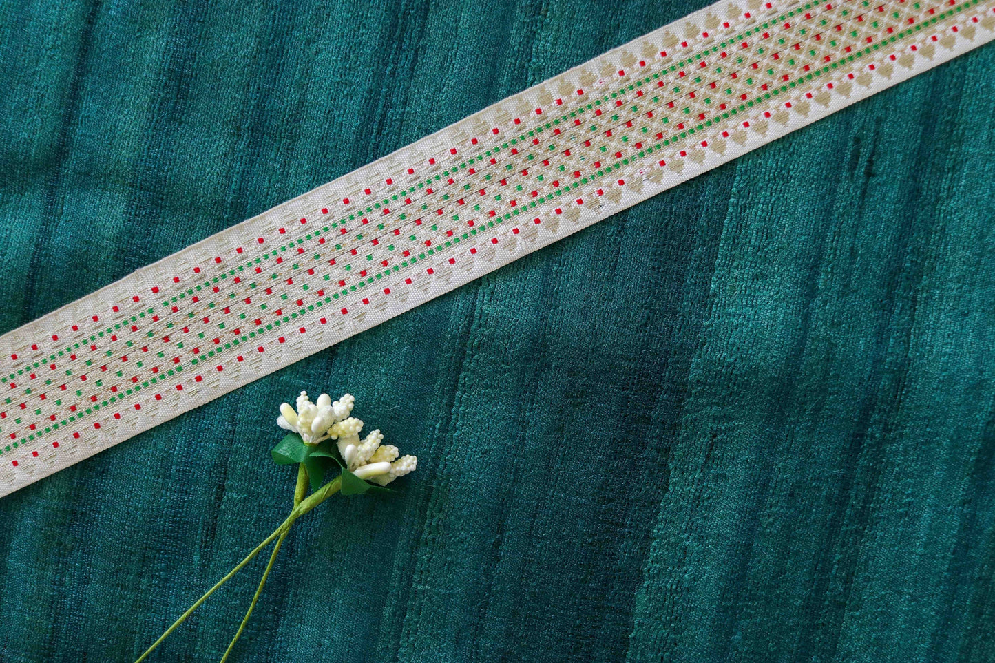 White Gold Floral Jacquard Trim,Brocade Paithani Border,Indian Brocade Lace,White Gold Vintage Trim,White Saree Border,Price/mtr