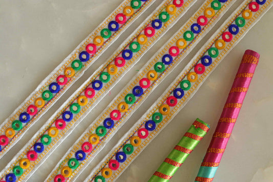 White Mirror Embroidered Kutchi Trim,Indian Embroidered Border,White Faux Mirror Lace,Tribal Boho Hippie Saree Border,Price/mtr