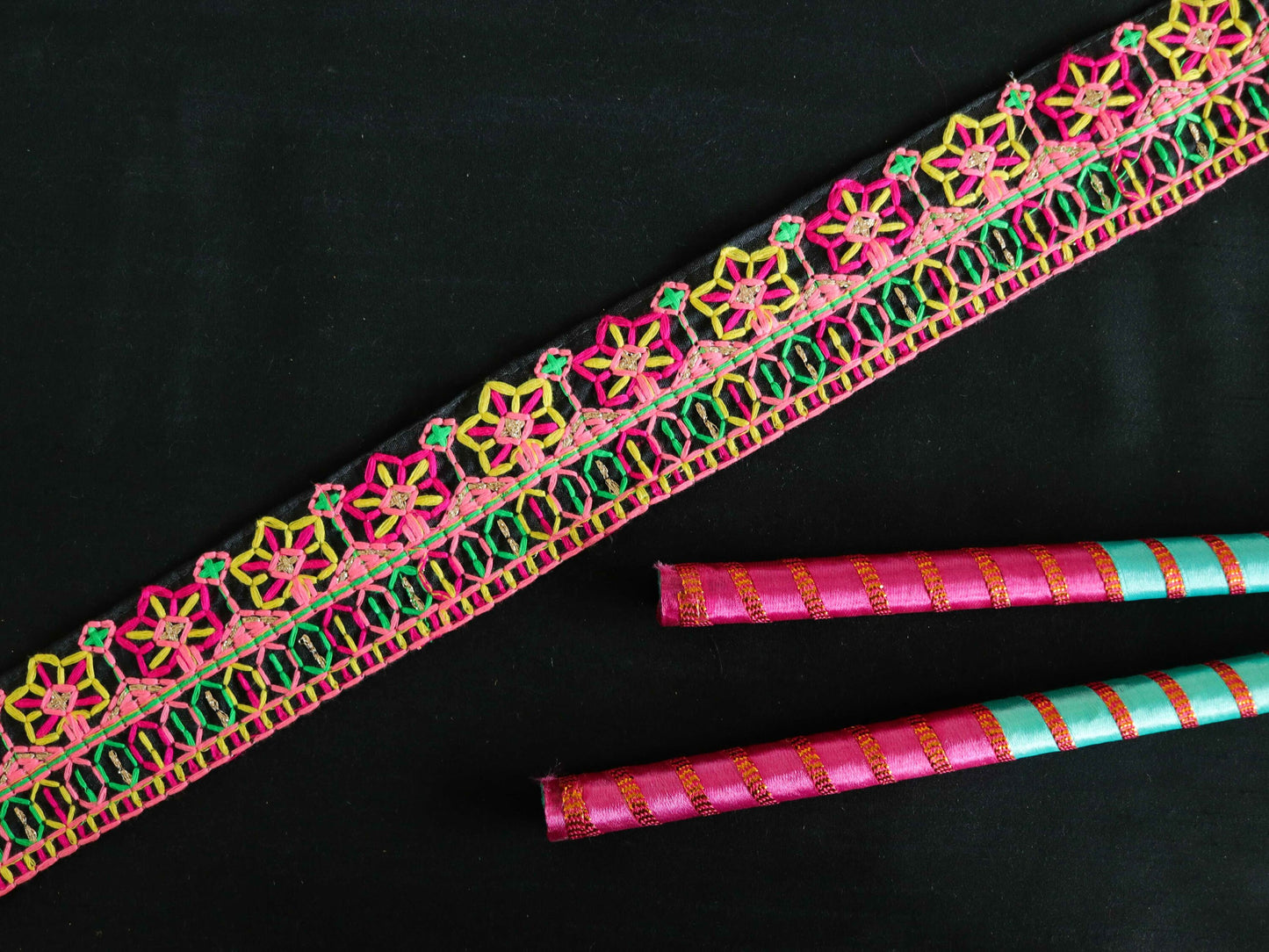 Black Pink Embroidered Kutchi Trim,Indian Embroidered Border,Black Pink Floral Lace,Tribal Boho Hippie Saree Border,Price/mtr