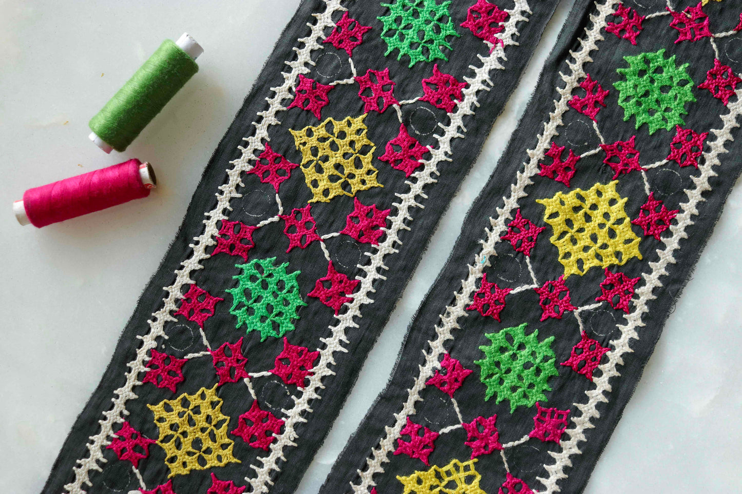 Black Red Embroidered Kutchi Trim, Indian Handmade Border, Black Multicolour Checks Lace, Tribal Boho Hippie Saree Border, 50 cm, CL