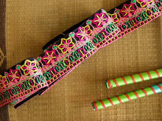 Black Pink Embroidered Kutchi Trim,Indian Embroidered Border,Black Pink Floral Lace,Tribal Boho Hippie Saree Border,Price/mtr