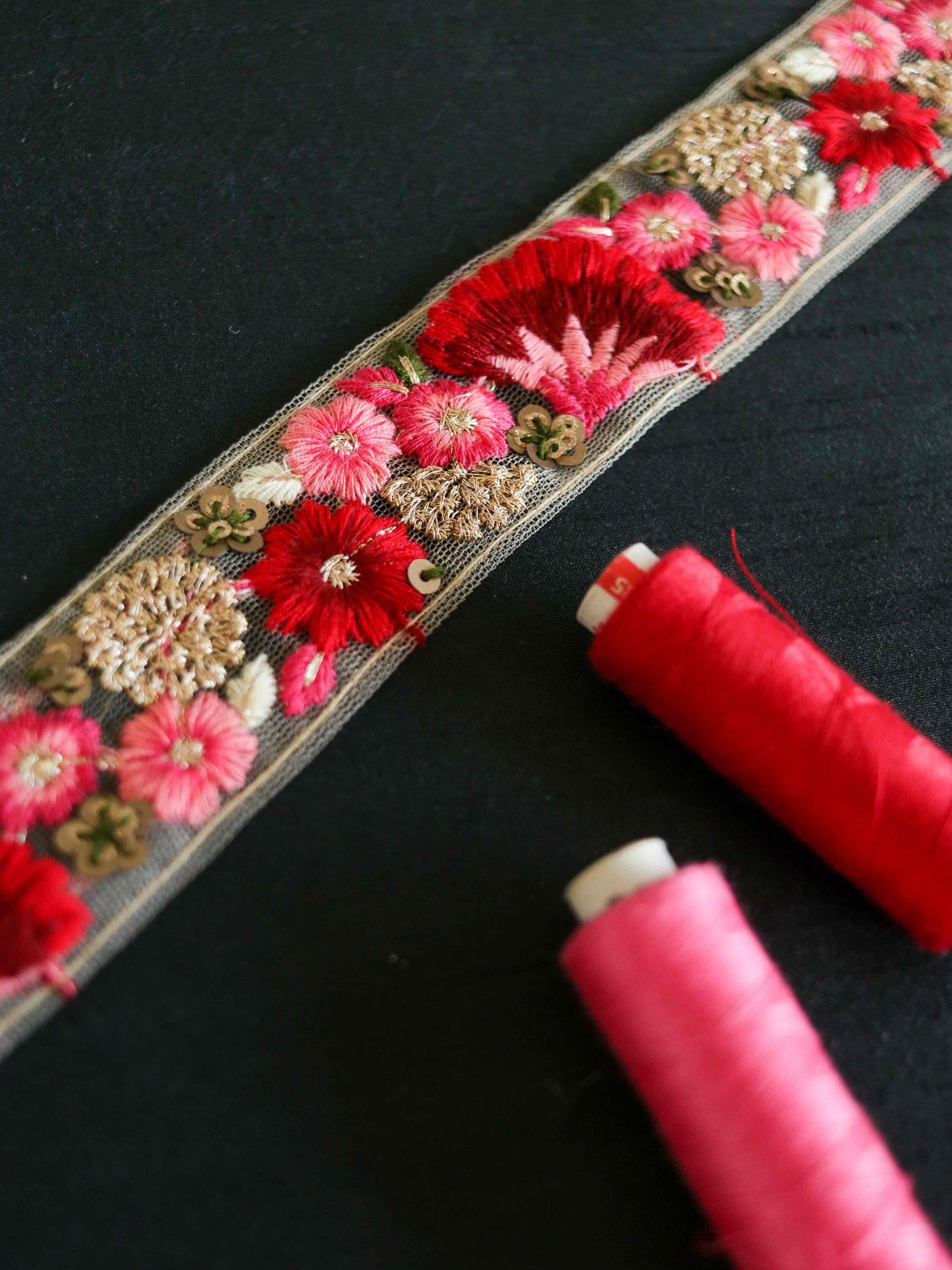 Red Pink Floral Embroidered Trim,Red Floral Border,Red Pink Net Lace,Indian Fabric Trim, Floral Saree Border,Price/mtr