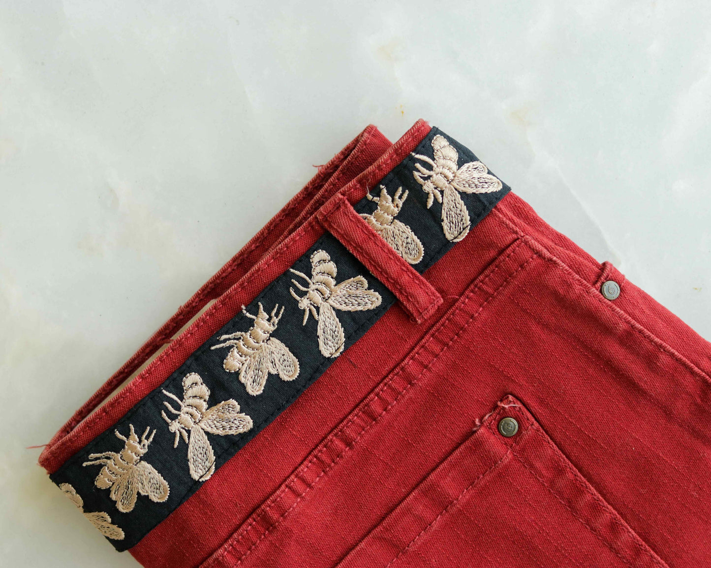 Quirky Black Bee Embroidered Trim,Honeybee Border,Boho Insect Embroidered Lace,Quirky Indian Saree Border,Price/mtr