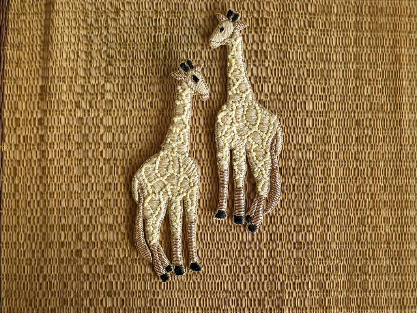 Quirky Beige Giraffe Embroidered Patch,Handmade Giraffe applique,Boho Animal patch,Playful Animal Applique,Denim DIY Patch